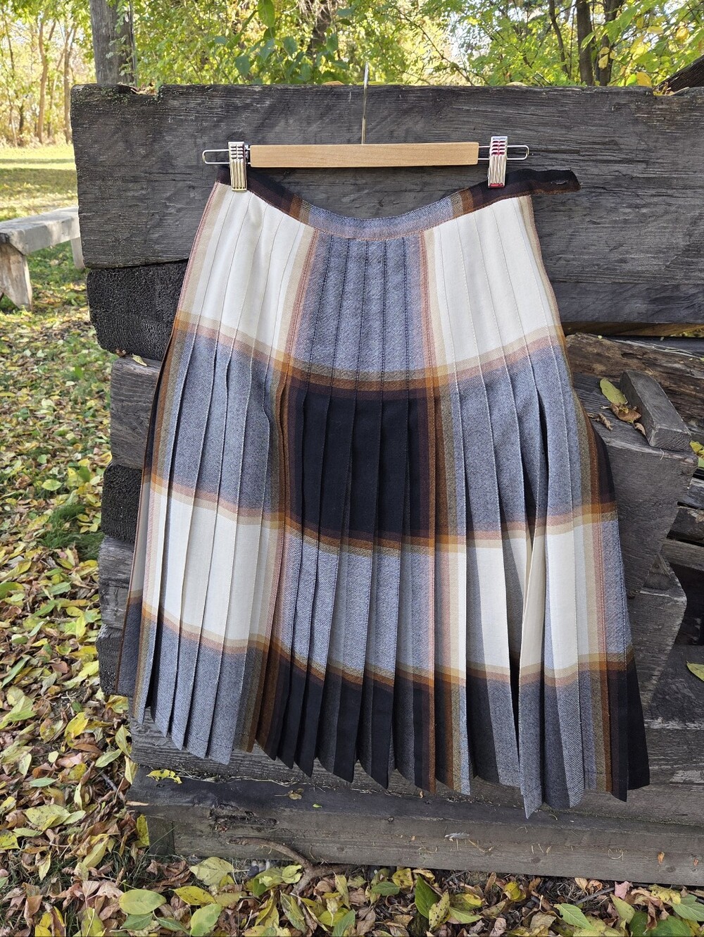 Vintage HIGHLAND QUEEN Wool Shadow Plaid Reversible Skirt